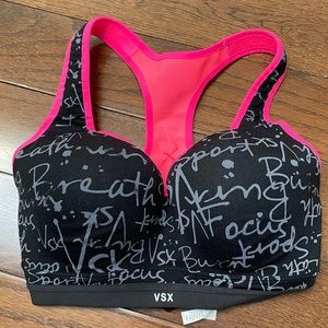 Victoria Secrets Sports Bra Size 32DDD Never Worn